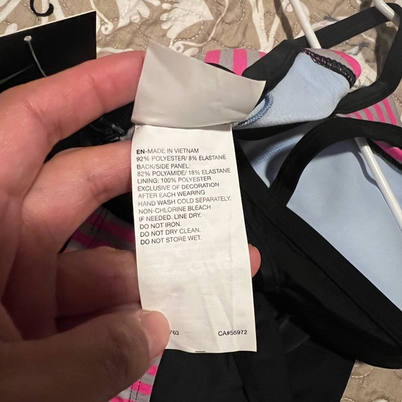 Nike swimsuit - Picture 3 of 3